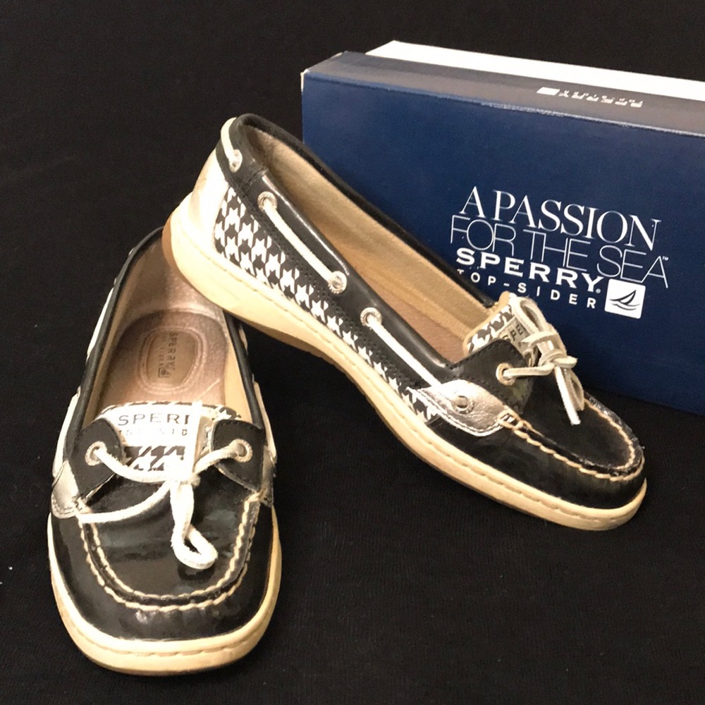 Sperry angelfish black/hounds the size 6.5